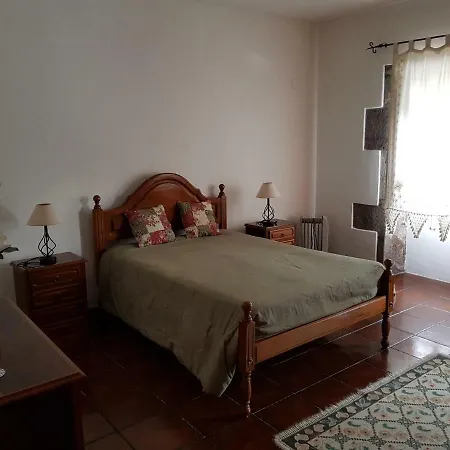 Casa Da Avo بيت للعطل أنغرا دو إِراويزو