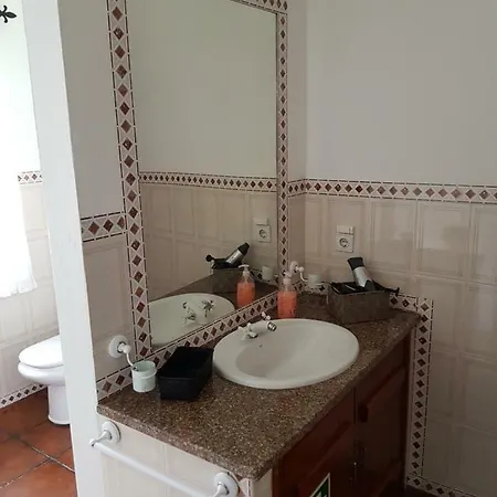 بيت للعطل Casa Da Avo أنغرا دو إِراويزو