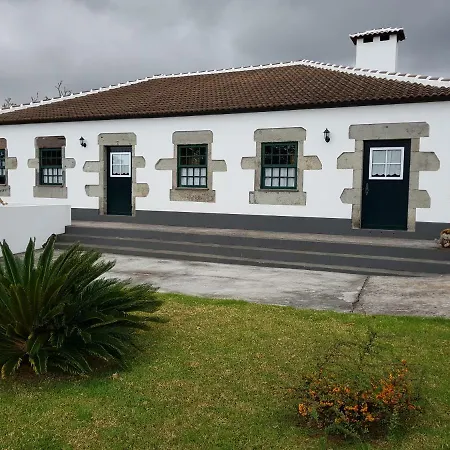 Casa Da Avo بيت للعطل أنغرا دو إِراويزو