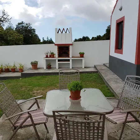 Casa Da Avo بيت للعطل أنغرا دو إِراويزو