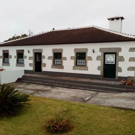 بيت للعطل Casa Da Avo أنغرا دو إِراويزو